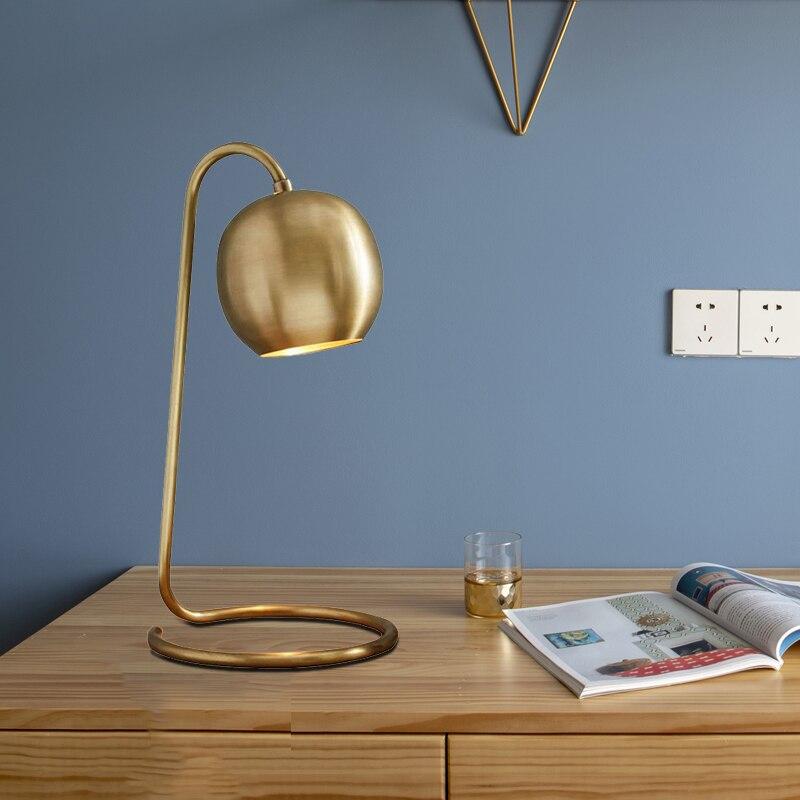 Lark - Copper-Plated Retro Table Lamp